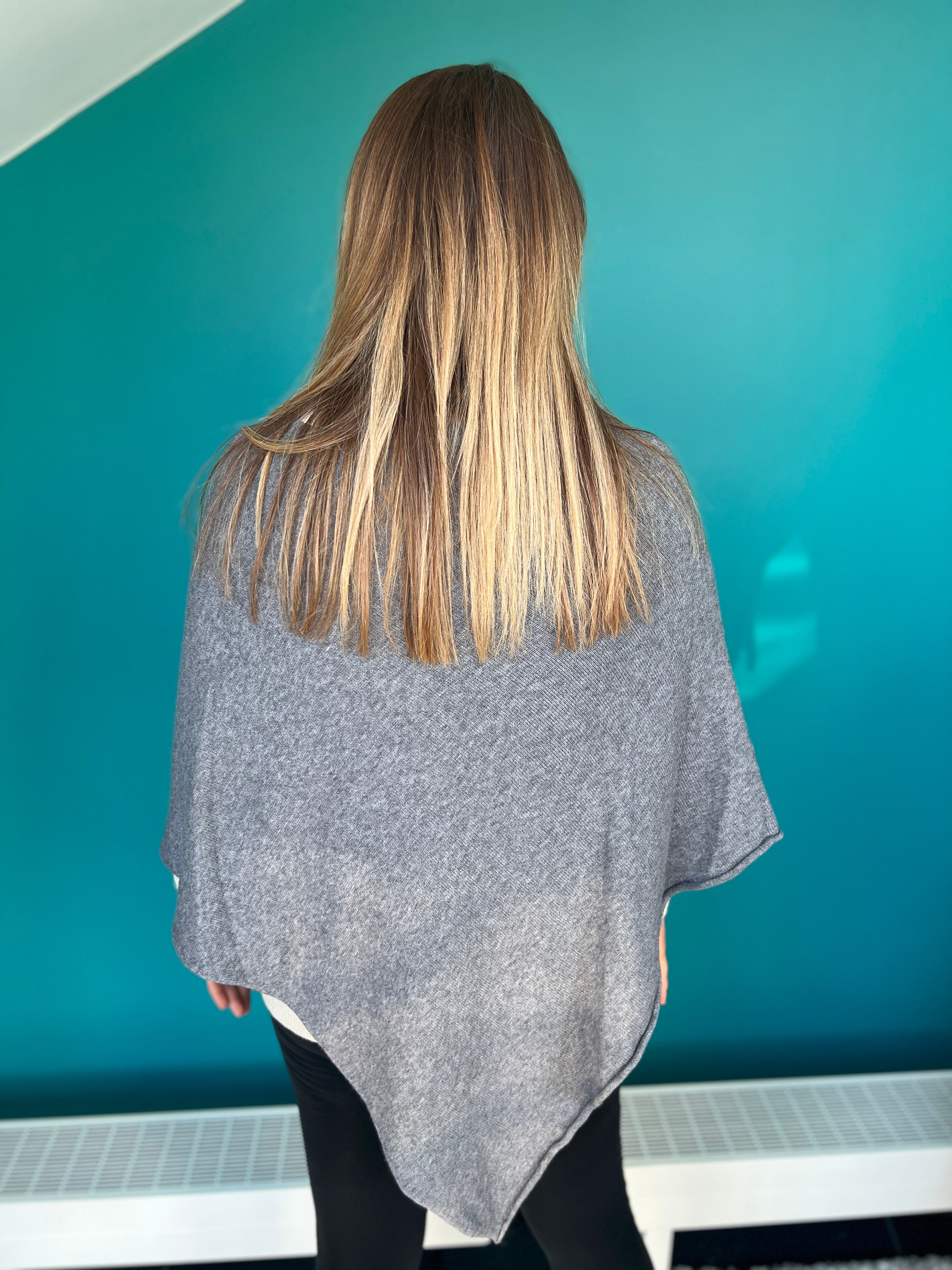 Lani Star Poncho in Grey