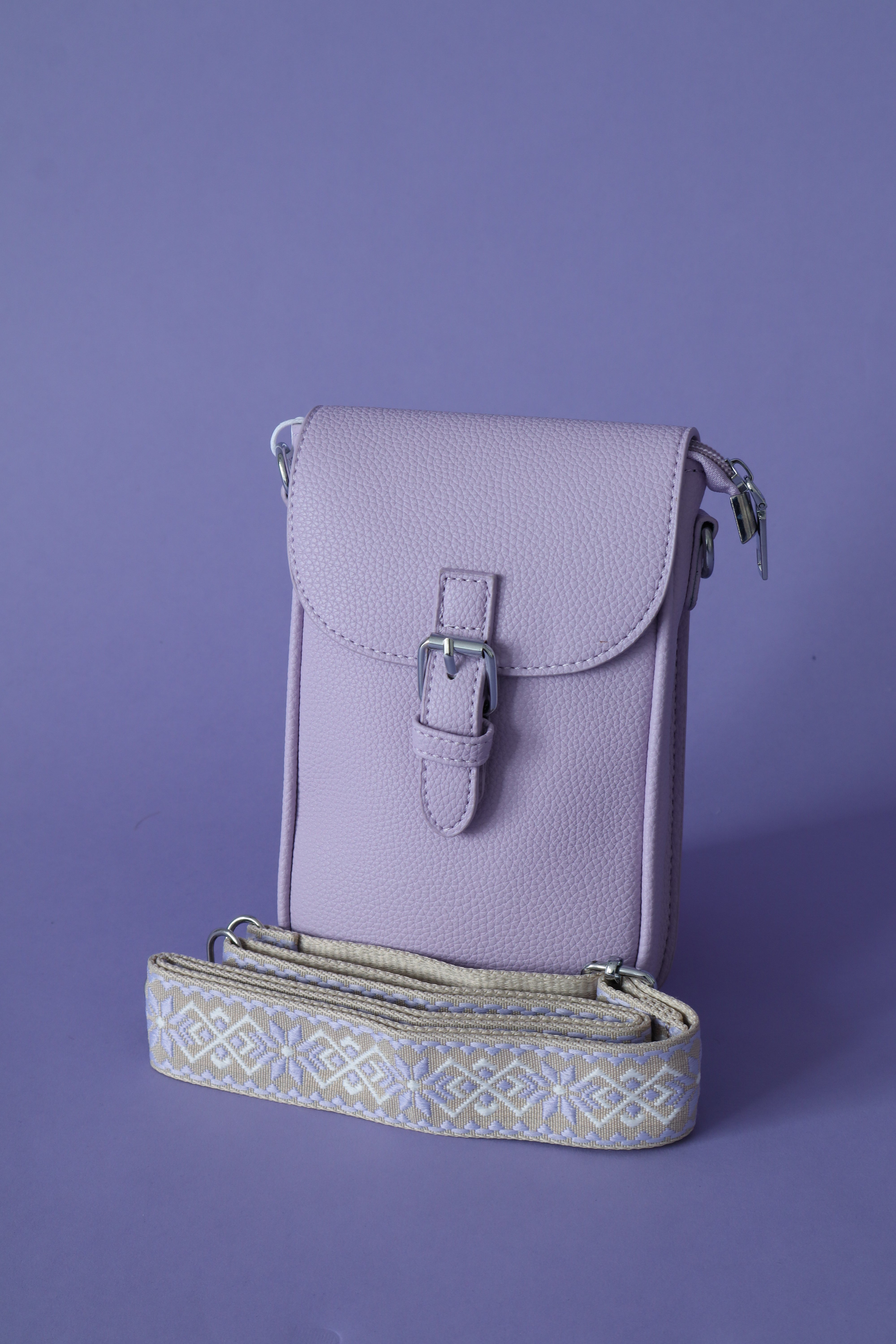 Phoebe Phone Bag in Lilac