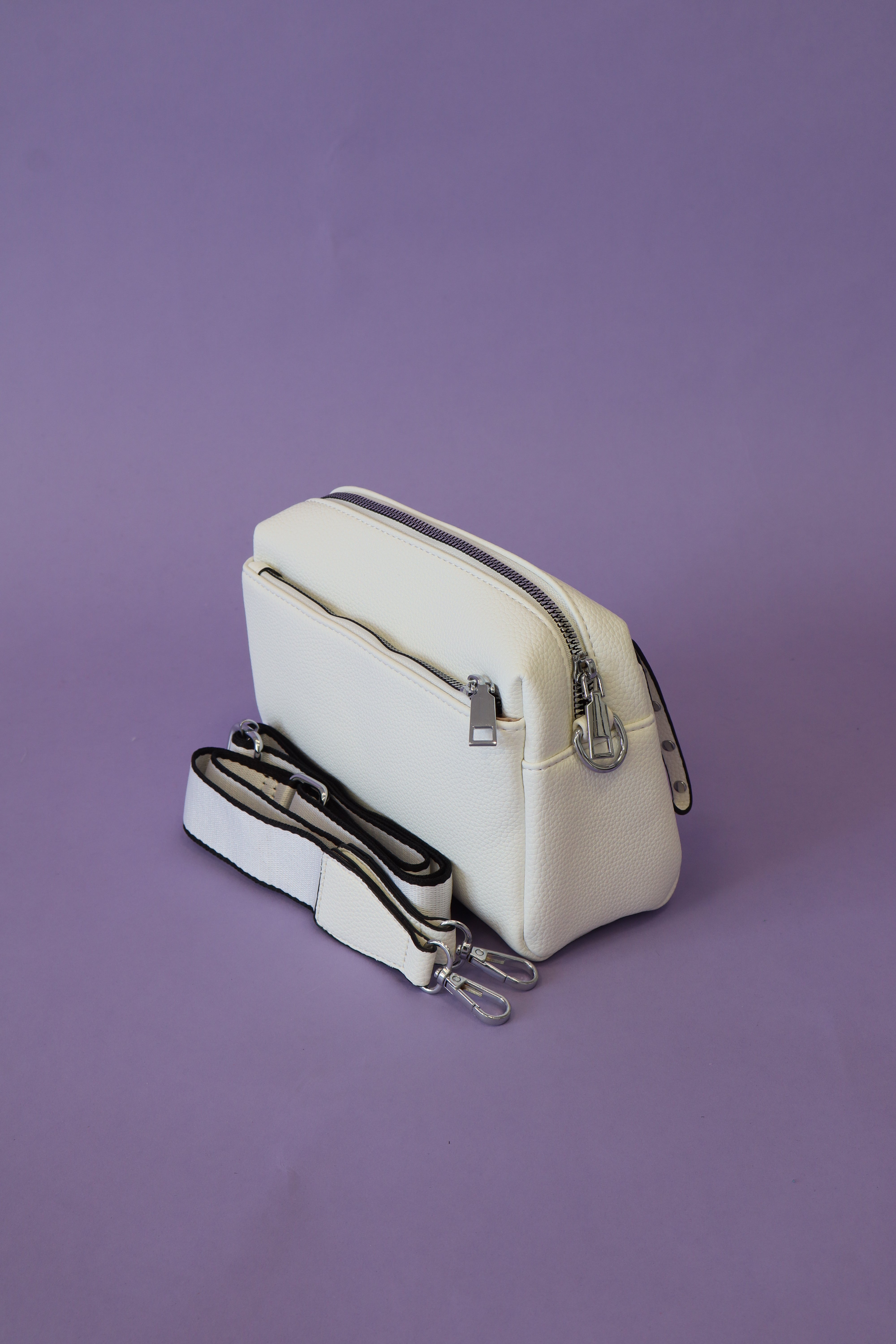 Wren Handbag in White