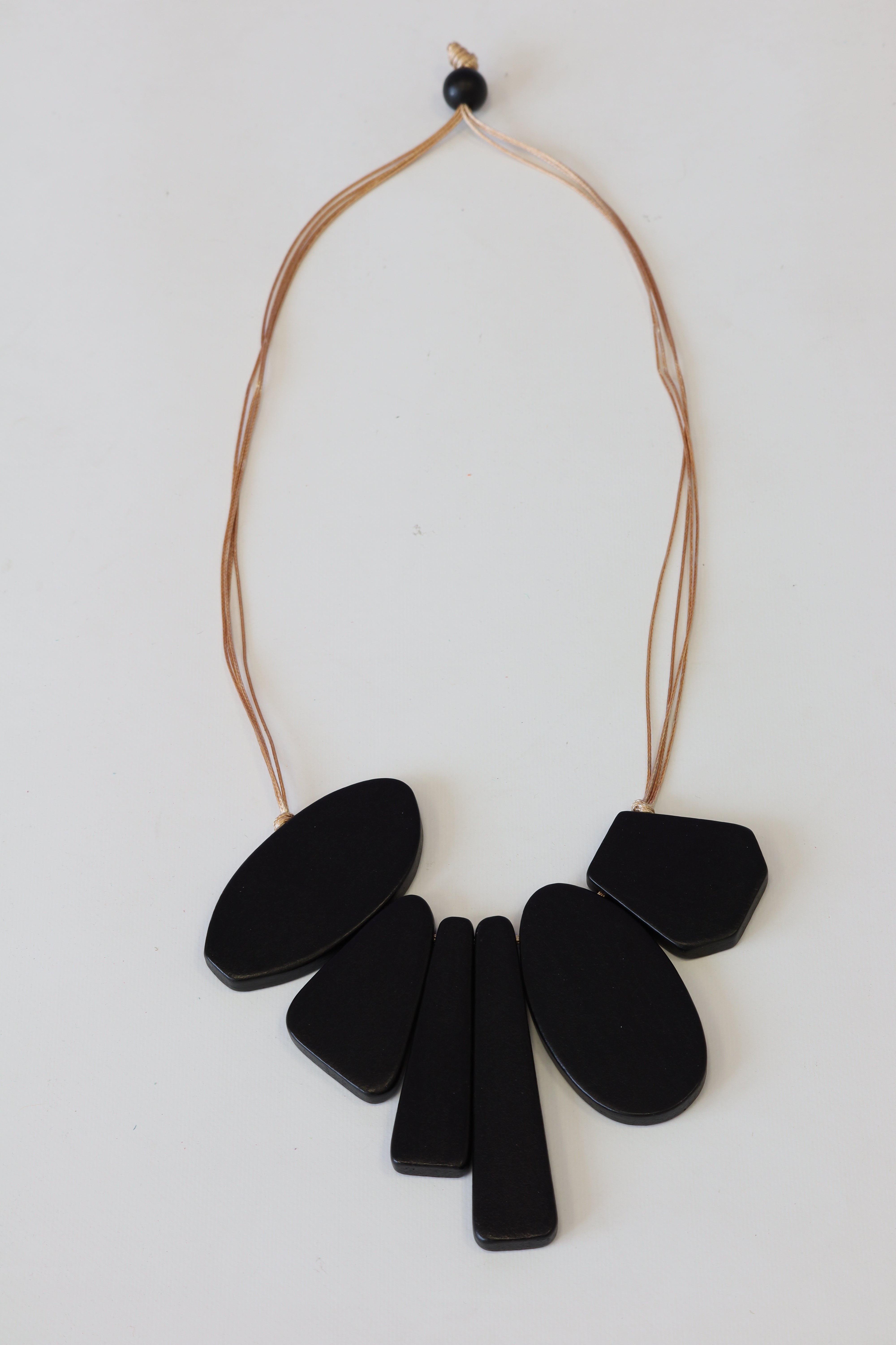 Sol Black Necklace