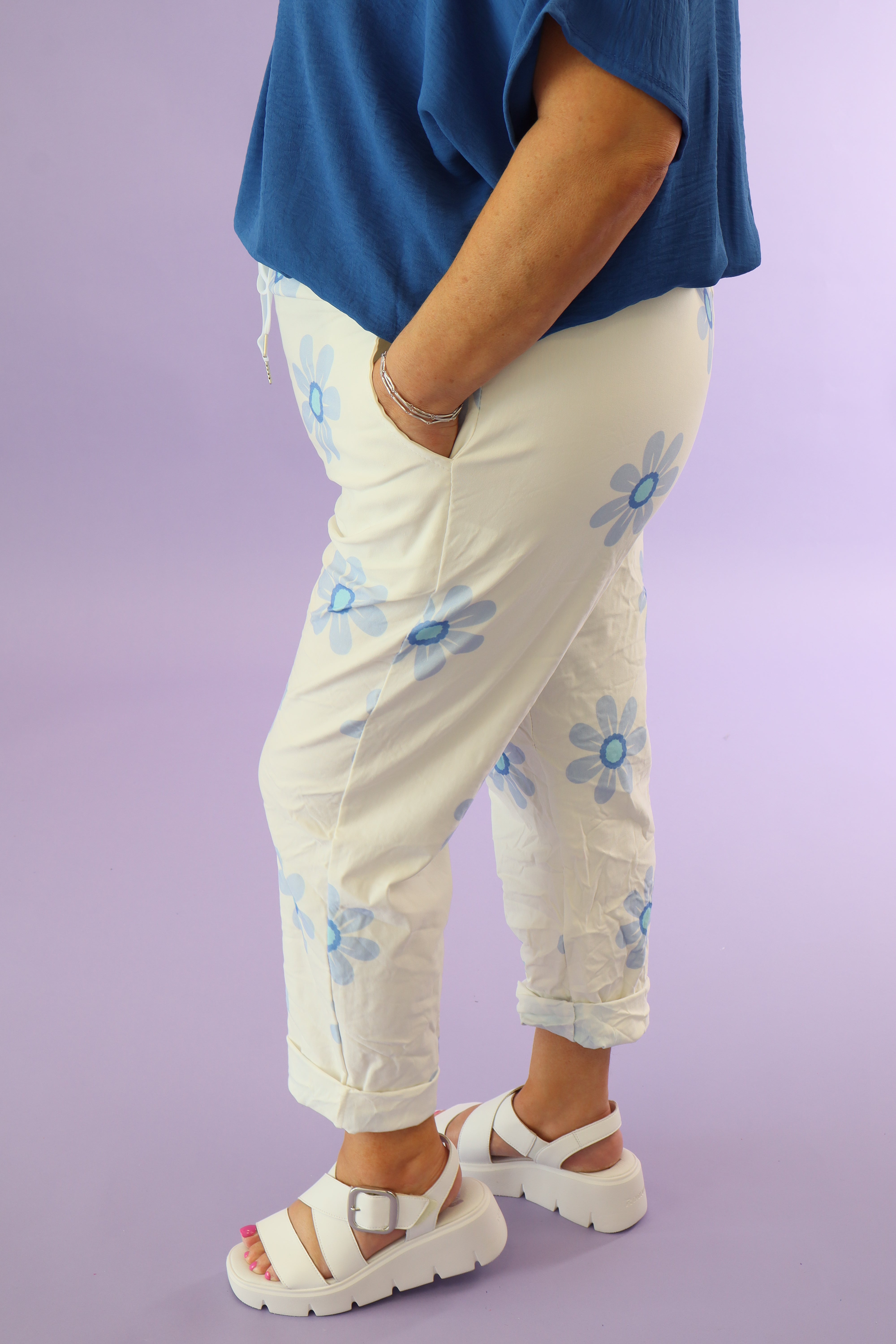 Haven Jogger in Blue Flowers