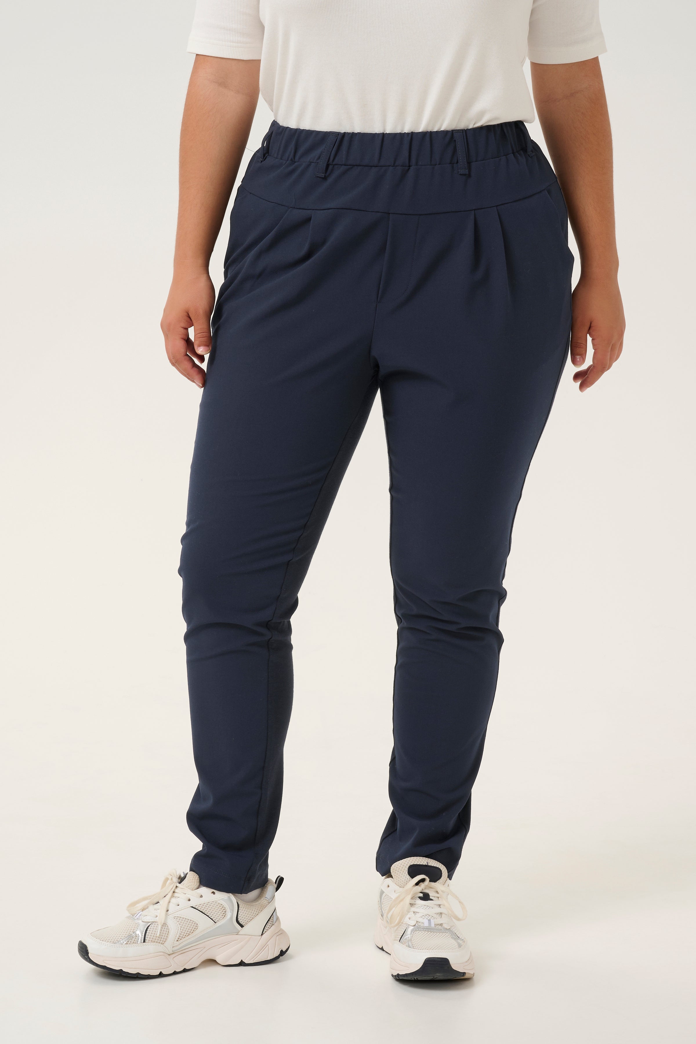 Kaffe Curve Jia Trousers in Navy