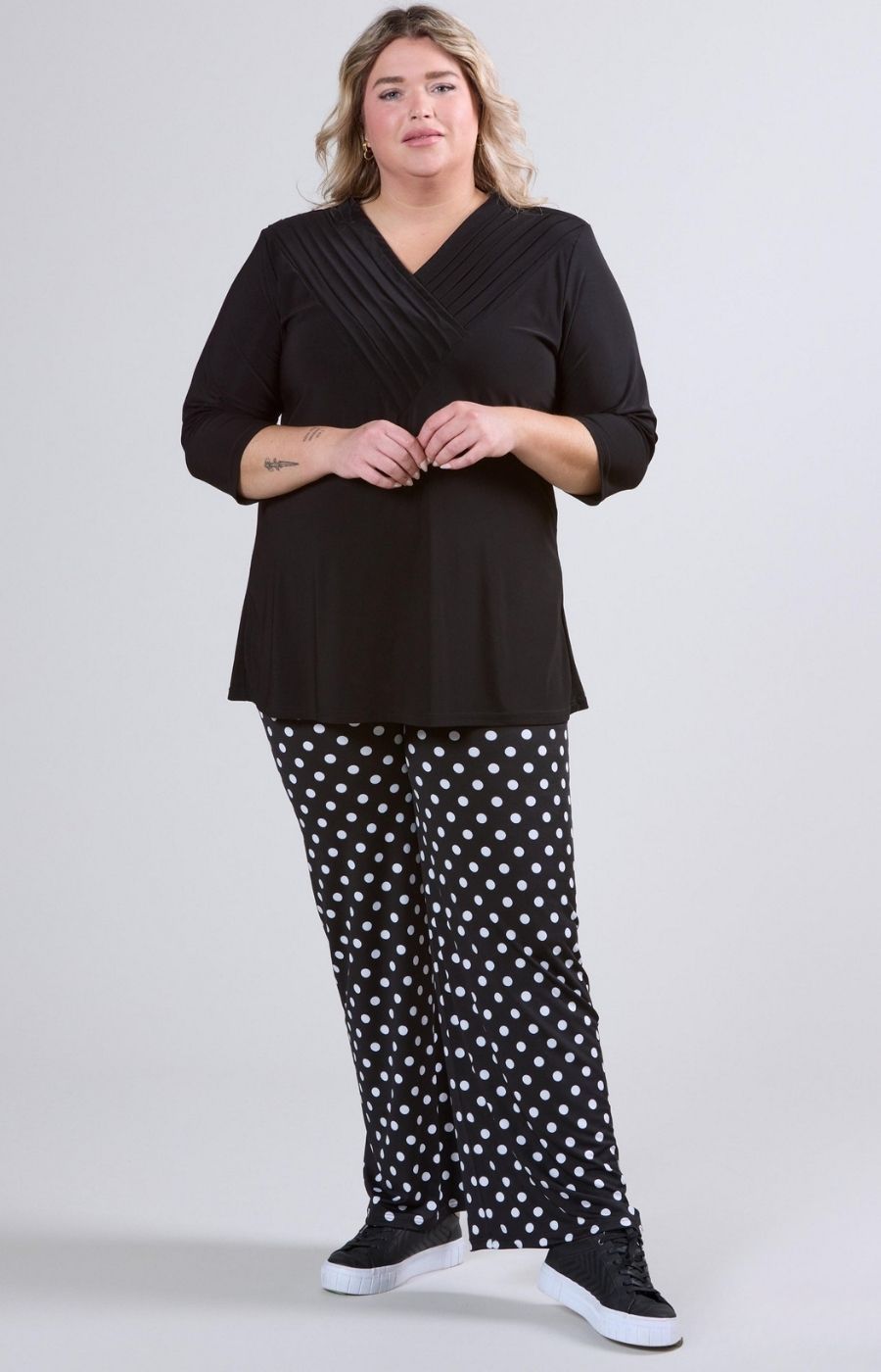 Magna V-Neck Blouse in Black