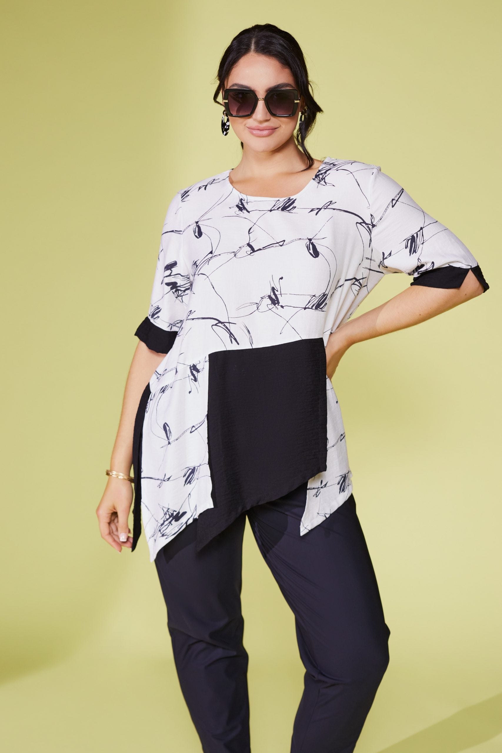 Ora Contrast Hem Print Top