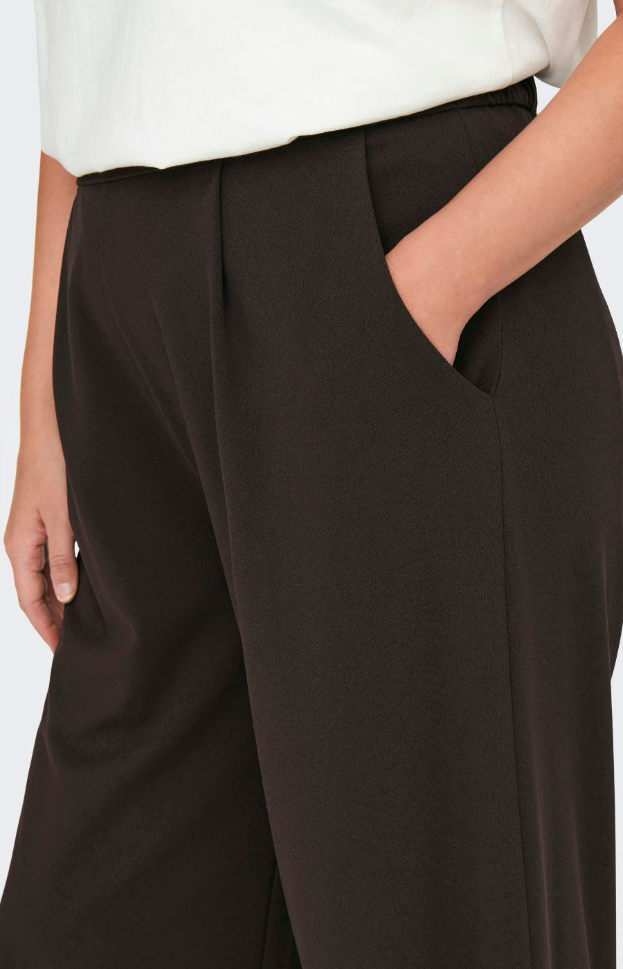 Only Carmakoma Stilla Trouser in Black Coffee 