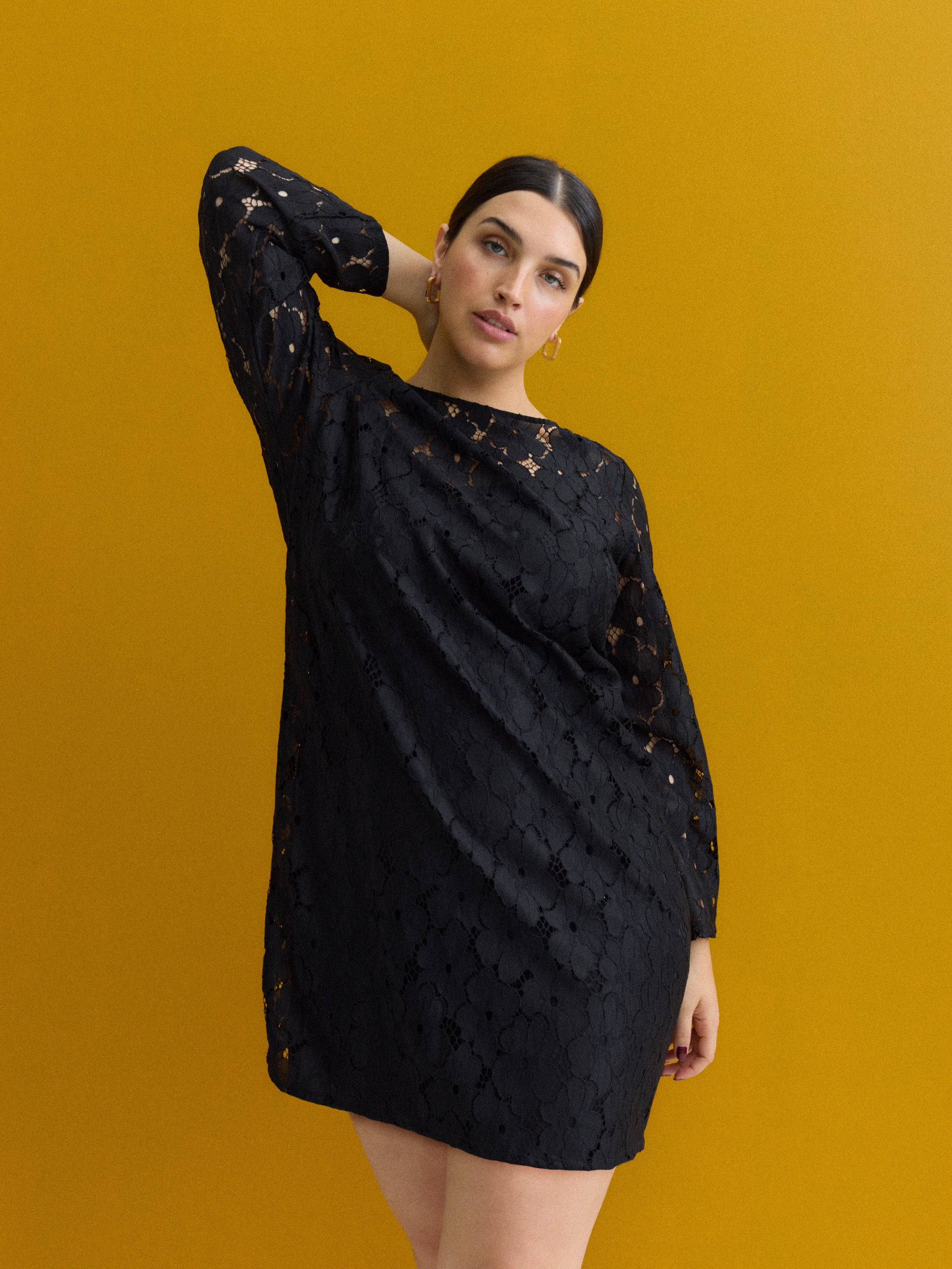 Vero Moda Curve Lace Dress in Black