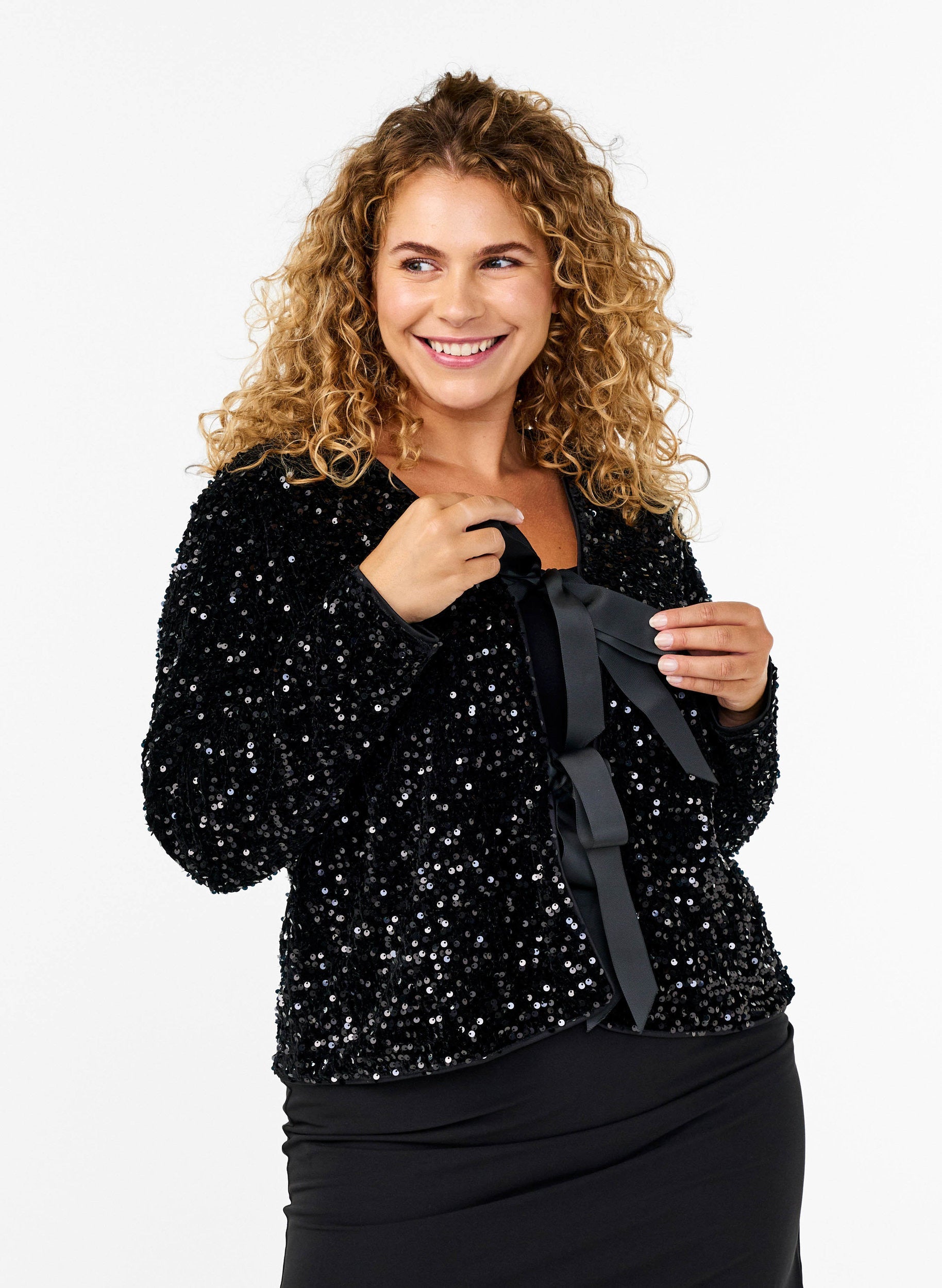 Zizzi Inca Cardigan in Black