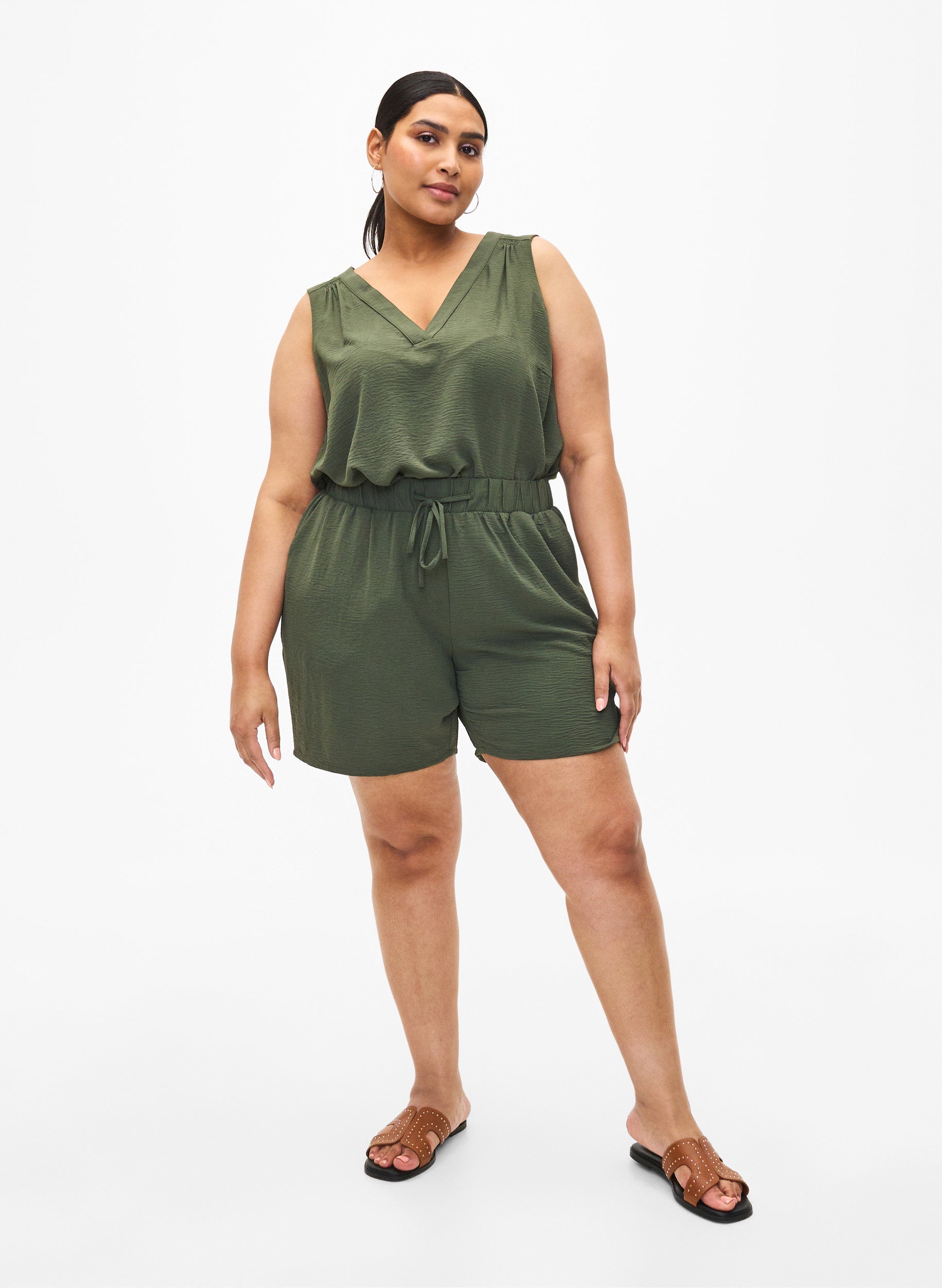 Zizzi Fikka Shorts in Khaki