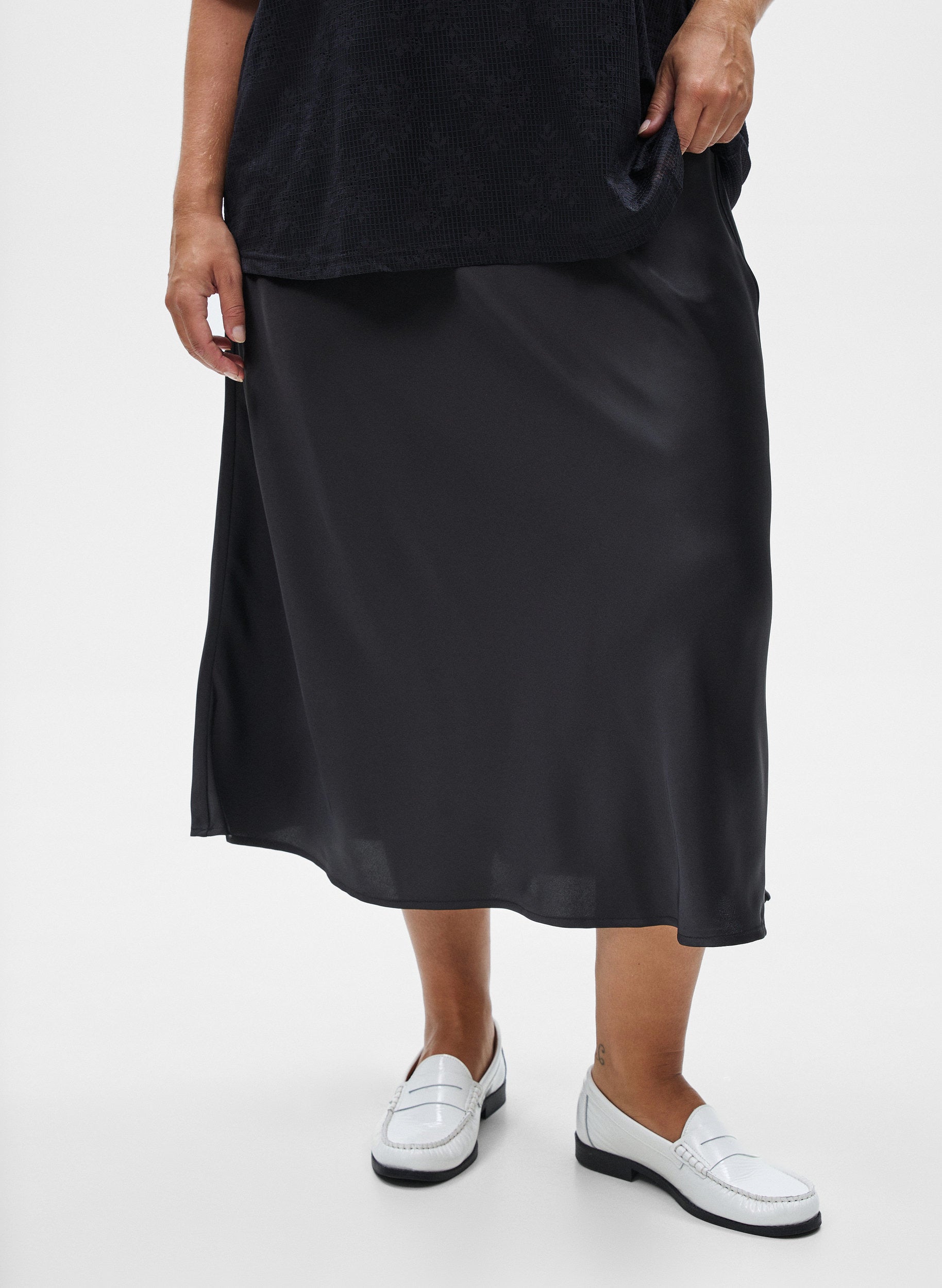 Zizzi Minela Skirt in Black 