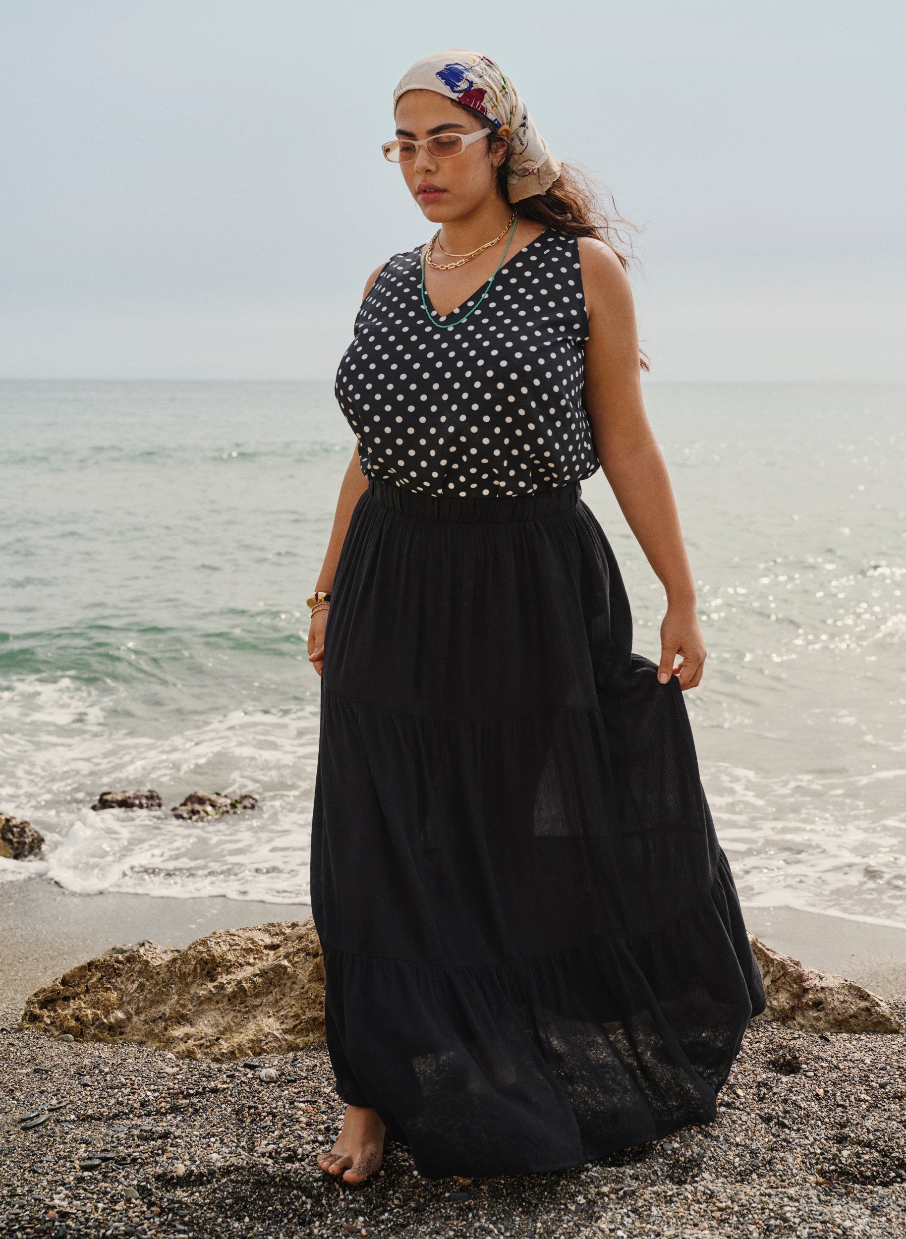 Zizzi Rose Skirt in Black